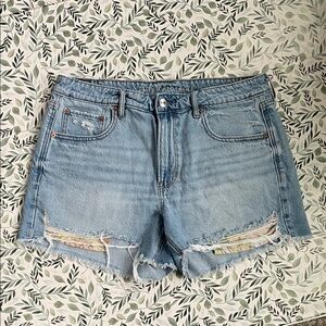 American Eagle Outfitters Women's Distressed Light Blue Tom Girl Jean Shorts